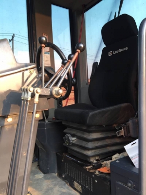 รถเกรดถนน. สภาพสวยๆๆนางฟ้า. ออกมาป้ายแดง ทำงาน3526ชม รถเกรดถนน. สภาพสวยๆๆนางฟ้า. ออกมาป้ายแดง ทำงาน3526ชม