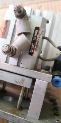 550 บ.ส่งถึงบ้านฟรีโทร 083-2000058 LINE ID: line832923 ชุดนิวเมติกตามภาพมีอุปกรณ์ 6 ชิ้น พร้อมเซ็นต์เซอร์ที่ติดกับกระบอกสูบต่างๆอีก8 อัน