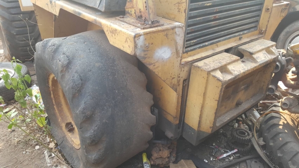 ขายตามสภาพ รถตัก TCM 810A เอวอ่อน เครื่องสตาร์ทติด ปั้มไฮดรอริคเสีย ราคาคุยกันได้ ขายตามสภาพ รถตัก TCM 810A เอวอ่อน เครื่องสตาร์ทติด ปั้มไฮดรอริคเสีย ราคาคุยกันได้