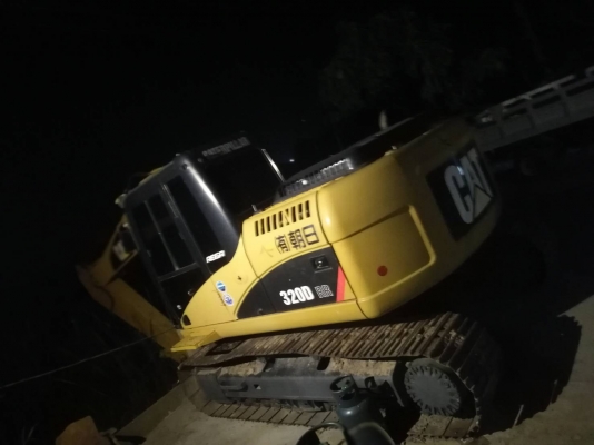 ขายแม็คโค CAT 320D RR ขายแม็คโค CAT 320D RR