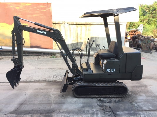 ขายแบ็คโฮขึ้นกะบะได้ โคมัสสุ pc07 บูมอามยาวพิเศษ ระบบดีมาก