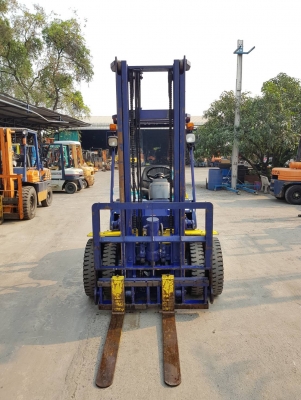 KOMATSU FG25-14,,,เครื่องเบนซิน,,,เกียร์ธรรมดา,,,เสาสูง4เมตร,,,งาเท*ฮิ้งค์*,,,ล้อหน้าคู่,,,บริการติดตั่งระบบแก๊สฟรี,,,สนใจติดต่อ083-062-0223(ปอน)