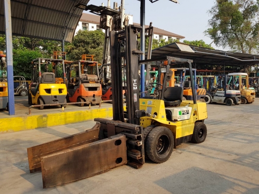 TCM FD30Z7,,,เครื่องดีเซล,,,เกียร์ออโต้,,,เสาสูง4เมตร,,,ราคาเบาๆ,,สนใจติดต่อ☎️083-062-0223(ปอน)