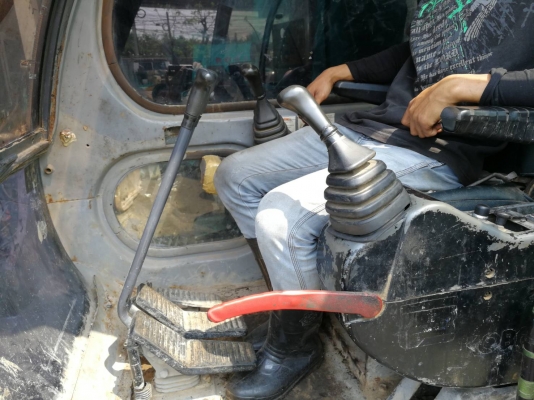 Kobelco Sk120 Mark V Super  เดิมๆ สวยเต็ม เก็บงานดูแลดีอะไหร่ศูนย์มาตลอด(เอวมีนิดหน่อย)