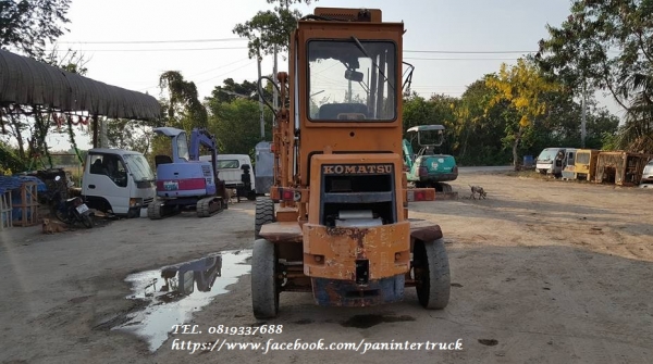 FROM JAPANรถตักล้อยางKOMATSU-SD25 เกียร์ทอร์ค/มีเก๋ง/เครื่องยนต์KOMATSU-6D95L- 6สูบ/ความจุของบุ๊งกี๋ประมาณ:2.5คิว /ยกสูงประมาณ3.40เมตร / ราคาเพียง 320,000 บาท สนใจติดต่อ 0819337688