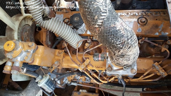 FROM JAPANรถตักล้อยางKOMATSU-SD25 เกียร์ทอร์ค/มีเก๋ง/เครื่องยนต์KOMATSU-6D95L- 6สูบ/ความจุของบุ๊งกี๋ประมาณ:2.5คิว /ยกสูงประมาณ3.40เมตร / ราคาเพียง 320,000 บาท สนใจติดต่อ 0819337688