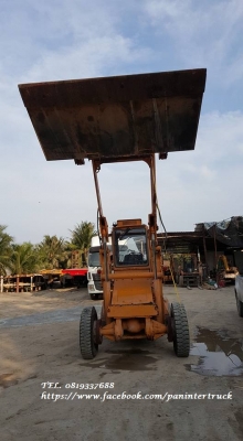 FROM JAPANรถตักล้อยางKOMATSU-SD25 เกียร์ทอร์ค/มีเก๋ง/เครื่องยนต์KOMATSU-6D95L- 6สูบ/ความจุของบุ๊งกี๋ประมาณ:2.5คิว /ยกสูงประมาณ3.40เมตร / ราคาเพียง 320,000 บาท สนใจติดต่อ 0819337688