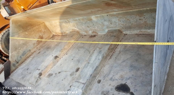 FROM JAPANรถตักล้อยางKOMATSU-SD25 เกียร์ทอร์ค/มีเก๋ง/เครื่องยนต์KOMATSU-6D95L- 6สูบ/ความจุของบุ๊งกี๋ประมาณ:2.5คิว /ยกสูงประมาณ3.40เมตร / ราคาเพียง 320,000 บาท สนใจติดต่อ 0819337688