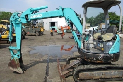 ขายแบคโฮ KOBELCO SK30UR-3