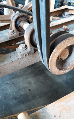 ลิฟท์กระป๋องขนาดใหญ่ เหล็กหนา แข็งแรง สภาพดี