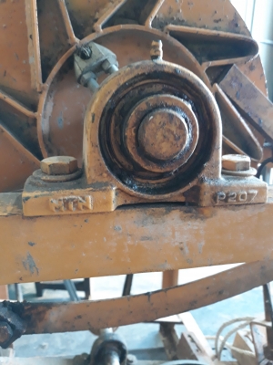 ลิฟท์กระป๋องขนาดใหญ่ เหล็กหนา แข็งแรง สภาพดี