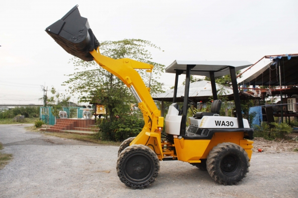 ขายรถตัก KOMATSU WA 30-5 พร้อมใช้งาน สนใจติดต่อ 086-324-1992