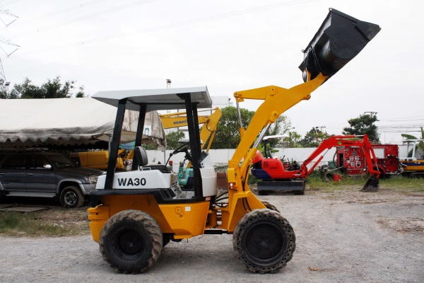 ขายรถตัก KOMATSU WA 30-5 พร้อมใช้งาน สนใจติดต่อ 086-324-1992