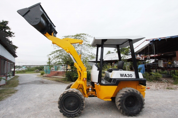 ขายรถตัก KOMATSU WA 30-5 พร้อมใช้งาน สนใจติดต่อ 086-324-1992