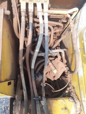 KOMATSU PC 60-5 + เทนเลอร์ 6ล้อ