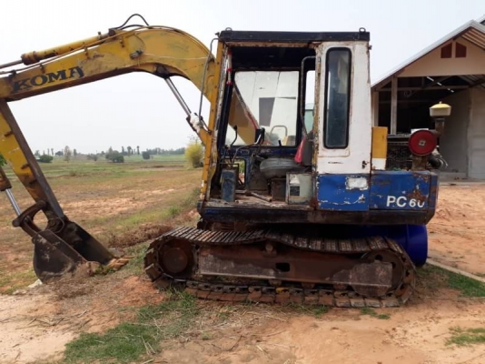 KOMATSU PC 60-5 + เทนเลอร์ 6ล้อ