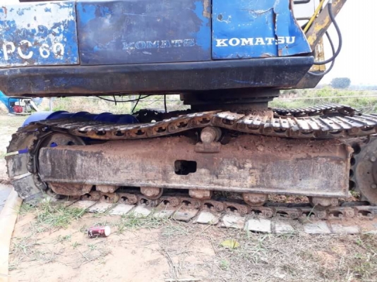 KOMATSU PC 60-5 + เทนเลอร์ 6ล้อ