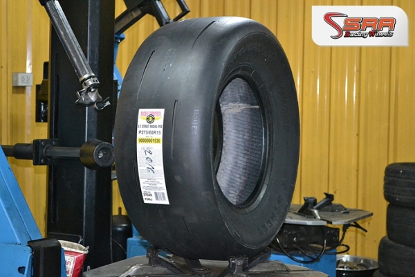 MICKEY THOMPSON E.T. STREET RADIAL PRO 275/60R15