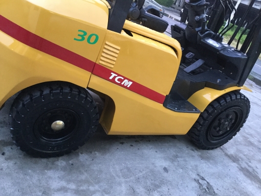 ขาย โฟรคลิฟท์  ทีซีเอ็ม 3 ตัน เสาเ 4 เมตร