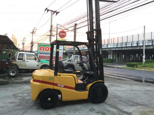 ขาย โฟรคลิฟท์  ทีซีเอ็ม 3 ตัน เสาเ 4 เมตร
