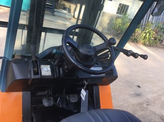 ขายด่วน TOYOTA. 7FD25 ดีเซล งาสไลด์ เกียร์ออโต้ เสา 3 เมตร ขายด่วน TOYOTA. 7FD25 ดีเซล งาสไลด์ เกียร์ออโต้ เสา 3 เมตร