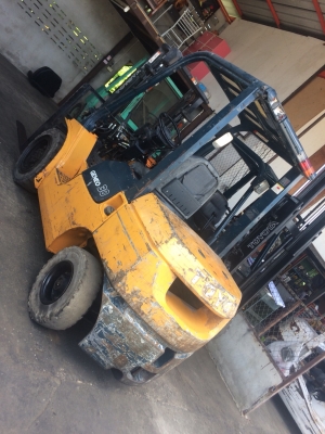 ขาย โตโยต้า รุ่น 7 เบนซิน 3 ตัน เสา 3 เมตร