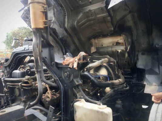 Isuzu 270 แรง ปี 47 เครื่องดำ ยูโรทู แม่เดี่ยวกระบะดัมพ์สามมิตร เครื่อง/เกียร์ดี คัสซีสวย พร้อมใช้งาน