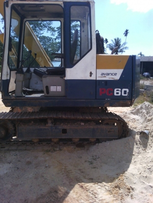 ขายรถแบคโฮ KOMATSU PC60-6 ระบบไฟเต็ม ราคา 480000