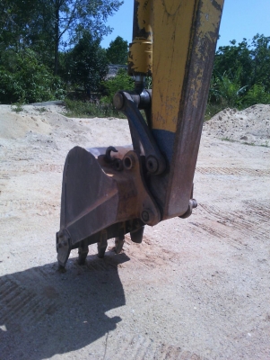 ขายรถแบคโฮ KOMATSU PC60-6 ระบบไฟเต็ม ราคา 480000