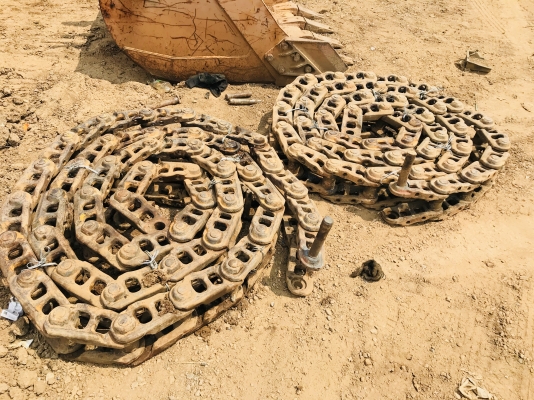 ขายโซ่ มือสอง ถอดจากCAT320D 1คู่ ขายโซ่ มือสอง ถอดจากCAT320D 1คู่