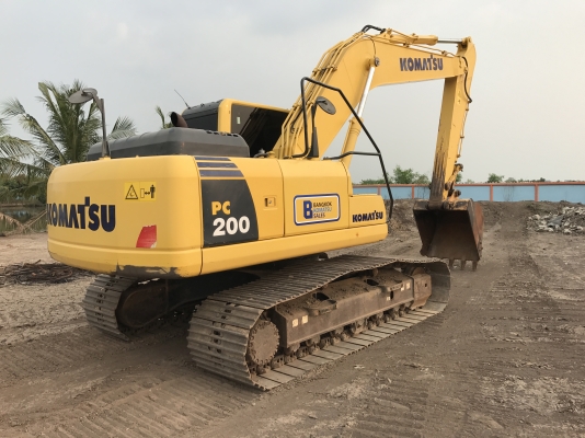 ขาย KOMATSU PC200-8MO สวยๆ พร้อมใช้งาน สีเดิมทั้งคัน 5700 ชั่วโมง(PM7000ชม) ชมรถที่หน้างานได้ทุกวัน สนใจติดต่อโดยตรง 081-4283210