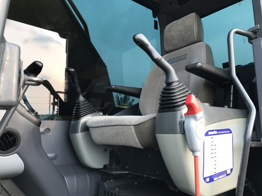 ขาย KOMATSU PC200-8MO สวยๆ พร้อมใช้งาน สีเดิมทั้งคัน 5700 ชั่วโมง(PM7000ชม) ชมรถที่หน้างานได้ทุกวัน สนใจติดต่อโดยตรง 081-4283210