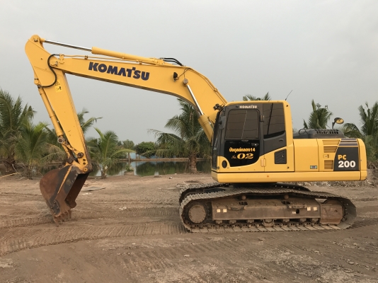 ขาย KOMATSU PC200-8MO สวยๆ พร้อมใช้งาน สีเดิมทั้งคัน 5700 ชั่วโมง(PM7000ชม) ชมรถที่หน้างานได้ทุกวัน สนใจติดต่อโดยตรง 081-4283210