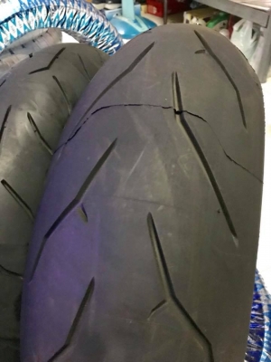 !!! จัดโปรโมชั่น Pirelli Rosso Corsa 120/70/17+180/60/17 ยางปี 17 !!! จัดโปรโมชั่น Pirelli Rosso Corsa 120/70/17+180/60/17 ยางปี 17