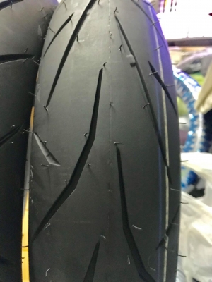 สินค้าใหม่ล่าสุด !!! ยางใหม่ irc izs99 110/70/17+150/60/17 แก้มเตี้ย แบบหนึบๆ