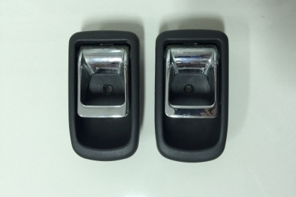 ขายมือเปิดประตูโครเมี่ยมด้านในรถ DAIHATSU รุ่น MIRA L80