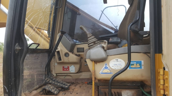 ขาย แบคโฮ CAT 320B รถซื้อเก่านอกมา เครื่องดี ปั้มดี เอวแน่น ช่วงล่างเต็ม ไฟฟ้าครบ เอกสารใบซื้อขาย ราคาต่อรองได้ ขาย แบคโฮ CAT 320B รถซื้อเก่านอกมา เครื่องดี ปั้มดี เอวแน่น ช่วงล่างเต็ม ไฟฟ้าครบ เอกสารใบซื้อขาย ราคาต่อรองได้