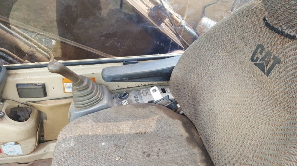 ขาย แบคโฮ CAT 320B รถซื้อเก่านอกมา เครื่องดี ปั้มดี เอวแน่น ช่วงล่างเต็ม ไฟฟ้าครบ เอกสารใบซื้อขาย ราคาต่อรองได้ ขาย แบคโฮ CAT 320B รถซื้อเก่านอกมา เครื่องดี ปั้มดี เอวแน่น ช่วงล่างเต็ม ไฟฟ้าครบ เอกสารใบซื้อขาย ราคาต่อรองได้