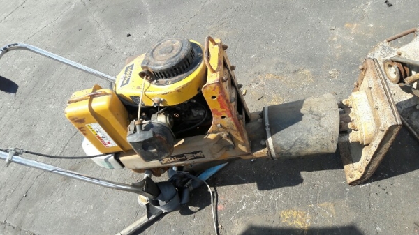 ขายเครื่องตบดินเตารีด เเบบจิ้งโจ้กระโดด mikasa