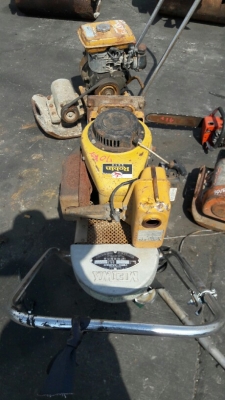 ขายเครื่องตบดินเตารีด เเบบจิ้งโจ้กระโดด mikasa