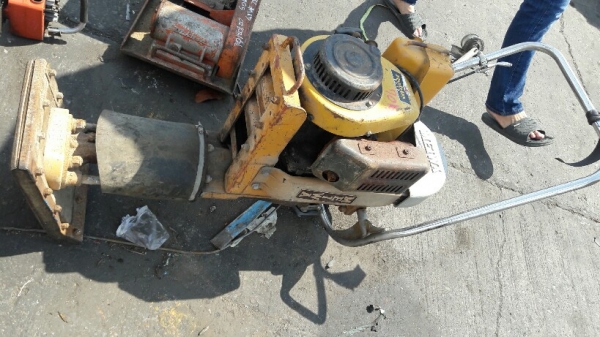 ขายเครื่องตบดินเตารีด เเบบจิ้งโจ้กระโดด mikasa