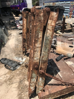 ขายด่วน หางท้ายลาด10ล้อ ยาว6.50 มีบรรไดพับ เหล็กหนา ใส่ pc 200 สบายๆ สภาพทำสีใหม่ นิด1 รับรองสวย ขาย 48000