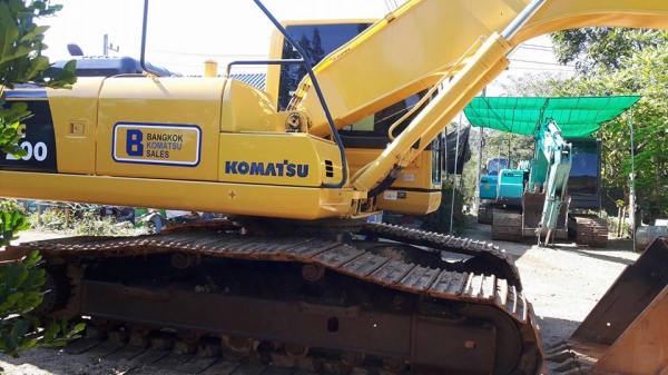 ขาย!! >>> Komatsu Pc200 รุ่น 8MO รถสวยพร้อมใช้งาน <<< เบอร์ติดต่อ 098-7155789 086-4631102
