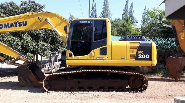 ขาย!! >>> Komatsu Pc200 รุ่น 8MO รถสวยพร้อมใช้งาน <<< เบอร์ติดต่อ 098-7155789 086-4631102