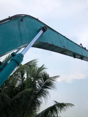 ขาย!! >>> Kobelco Sk200mark5 บูมอาร์มยาว พร้อมใช้งาน <<<  เบอร์ติดต่อ 098-7155789 086-4631102