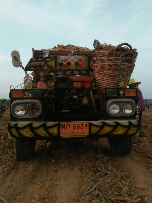 ขายรถอีแต๋นเพลาลอยมีสโลวทะเบียนพร้อมโอนเครื่อง11แรงครึ่งรถใช้งานทุกวันสนใจโทร0641019335/0807346335คับ