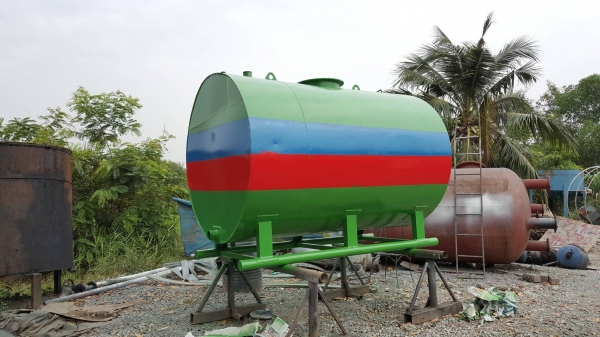 ถังน้ำมันขนาด 4800 ลิตรสภาพสวยๆ ถังน้ำมันขนาด 4800 ลิตรสภาพสวยๆ