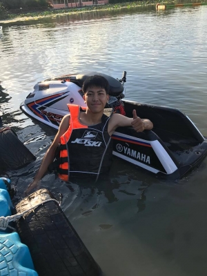 เสื้อชูชีพกีฬาทางน้ำ X-TremeJETSKIเพียง1,900บ.(ส่งฟรีทั่วไทย)