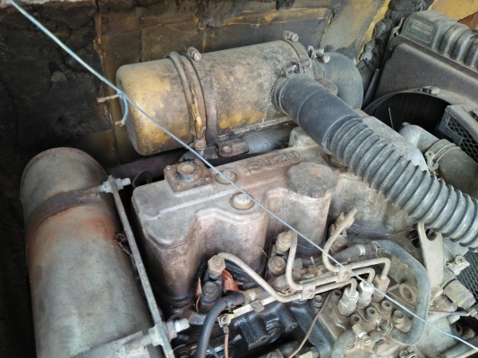 ขายรถขุดมือสอง เคริ่งอิสุ3สูบ 35แรง สนใจโทรฉลาดศิลป์ 0981912778