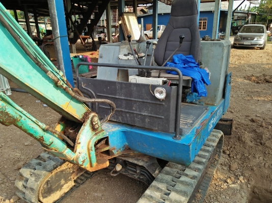 ขายรถขุดมือสอง เคริ่งอิสุ3สูบ 35แรง สนใจโทรฉลาดศิลป์ 0981912778